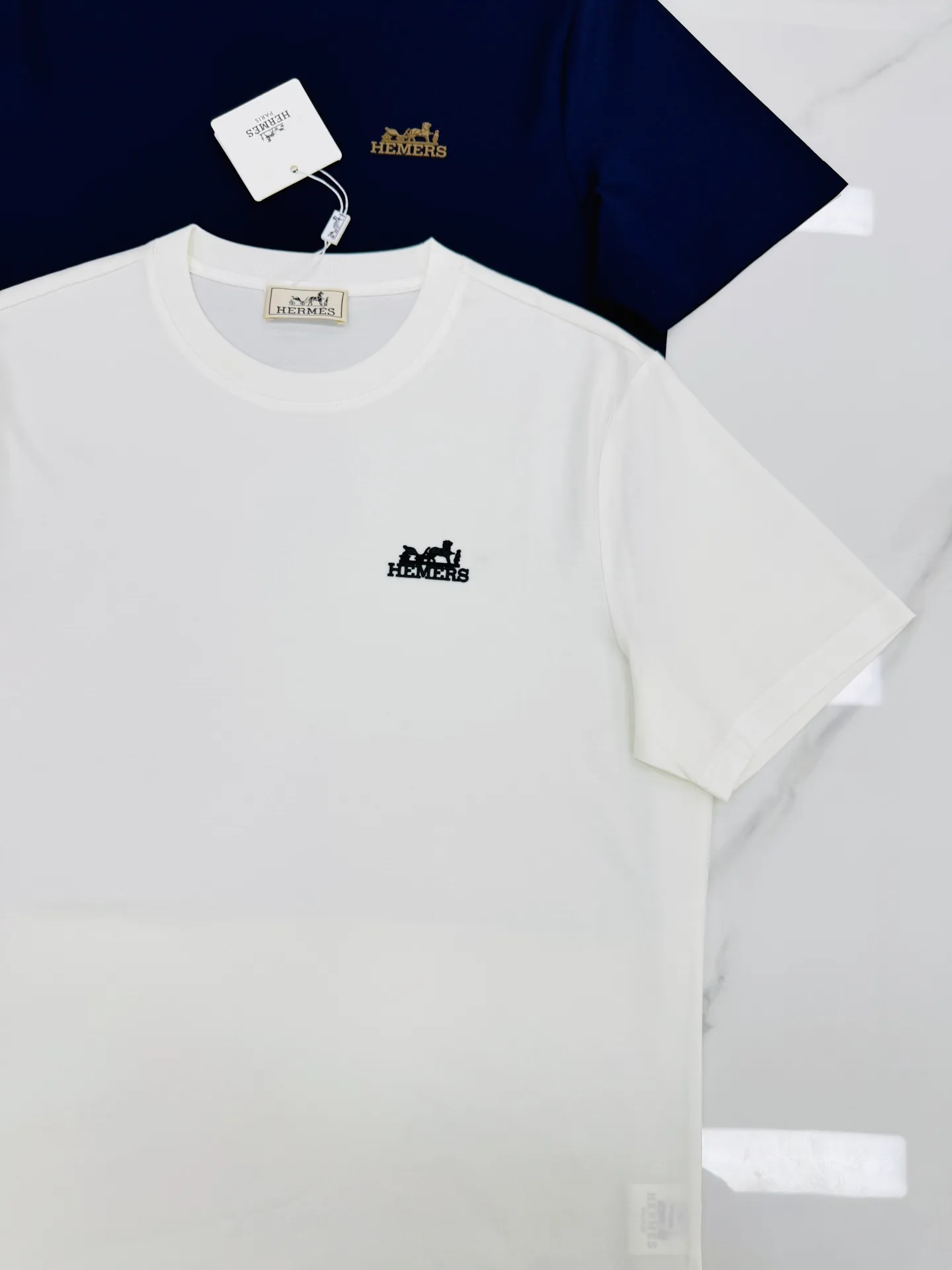 ⚜️HERMES 26s New Arrival New Arrival . ！ Classic ， ， ， ....... 190g ， .... ， ！ ：Black.White.Dark Blue. .Sizes：M-3XL ❗️（S 4XL ）175/145 XL